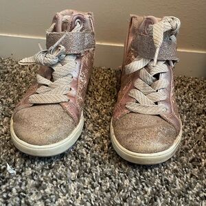 Size 13 girls sneakers. By sketchers.